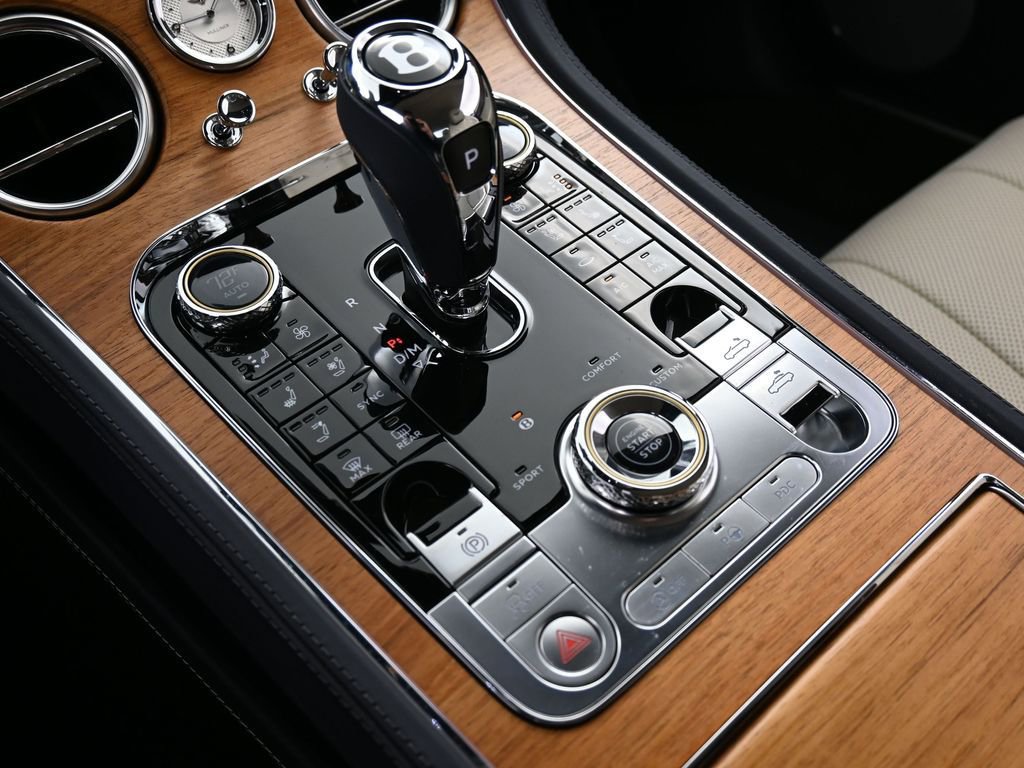 Used 2023 Bentley Continental GT Azure image 24