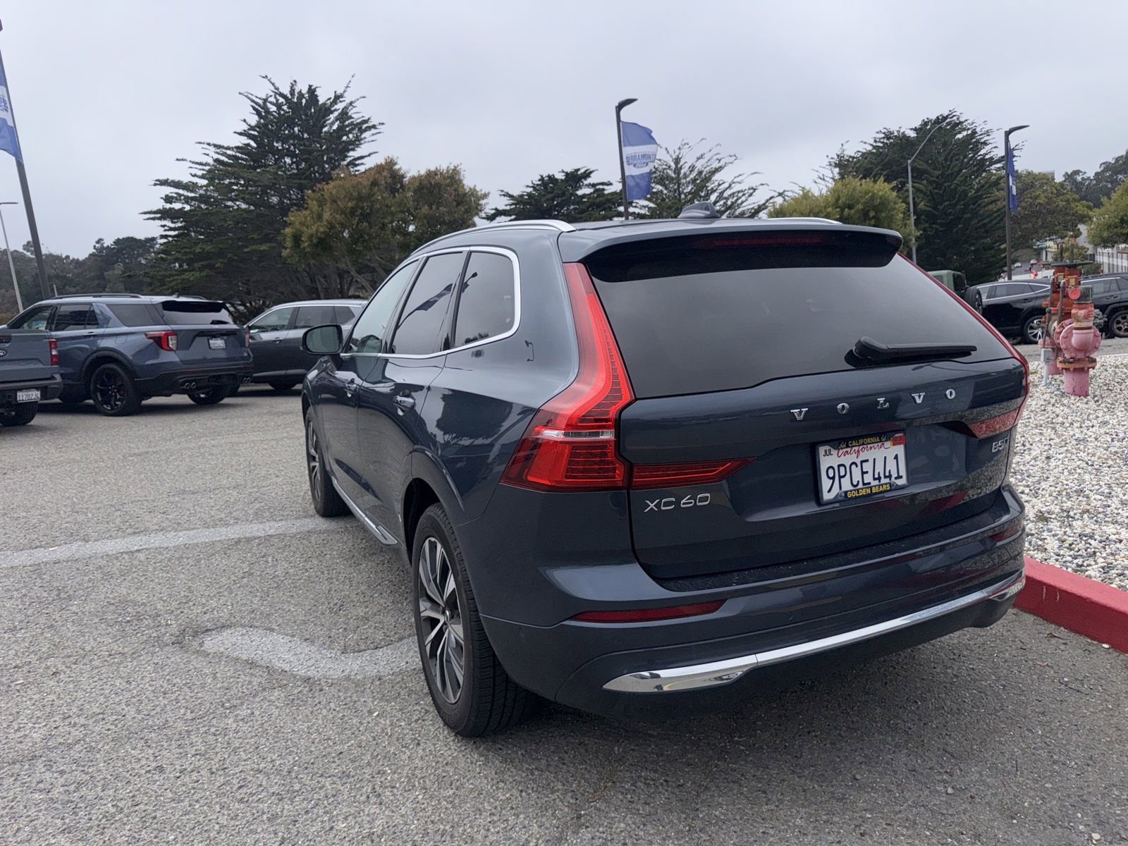 Used 2023 Volvo XC60 B5 Plus AWD/4WD image 4