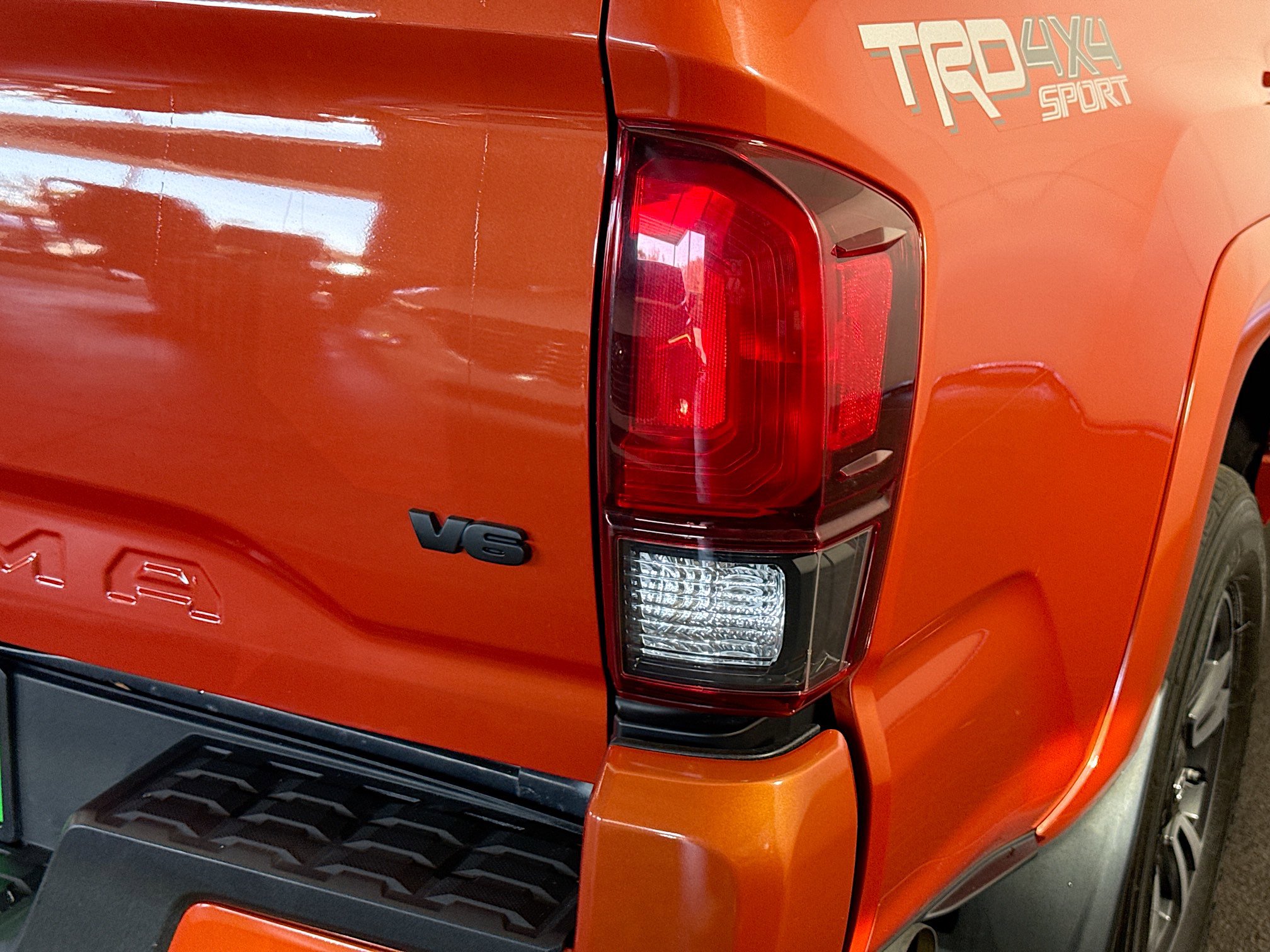 Used 2018 Toyota Tacoma SR5 image 33