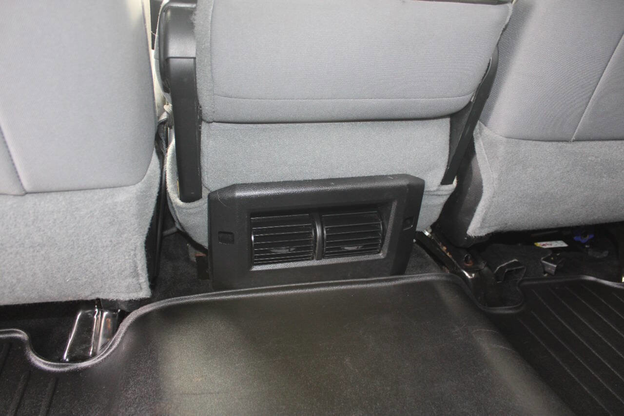 Used 2017 RAM 3500 SLT w/ Luxury Group image 37