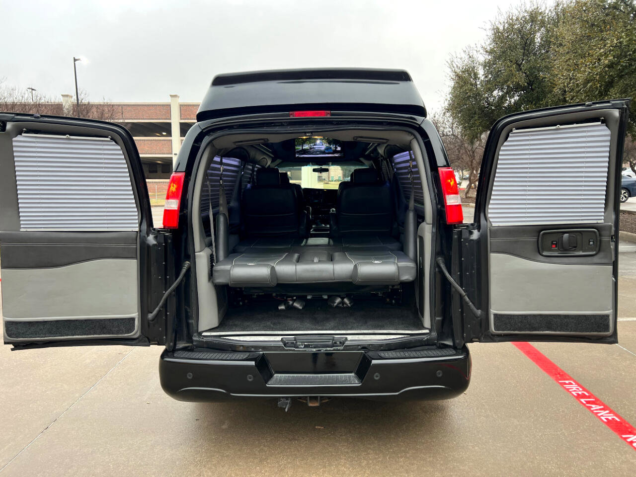 Used 2017 Chevrolet Express 2500 Extended image 51