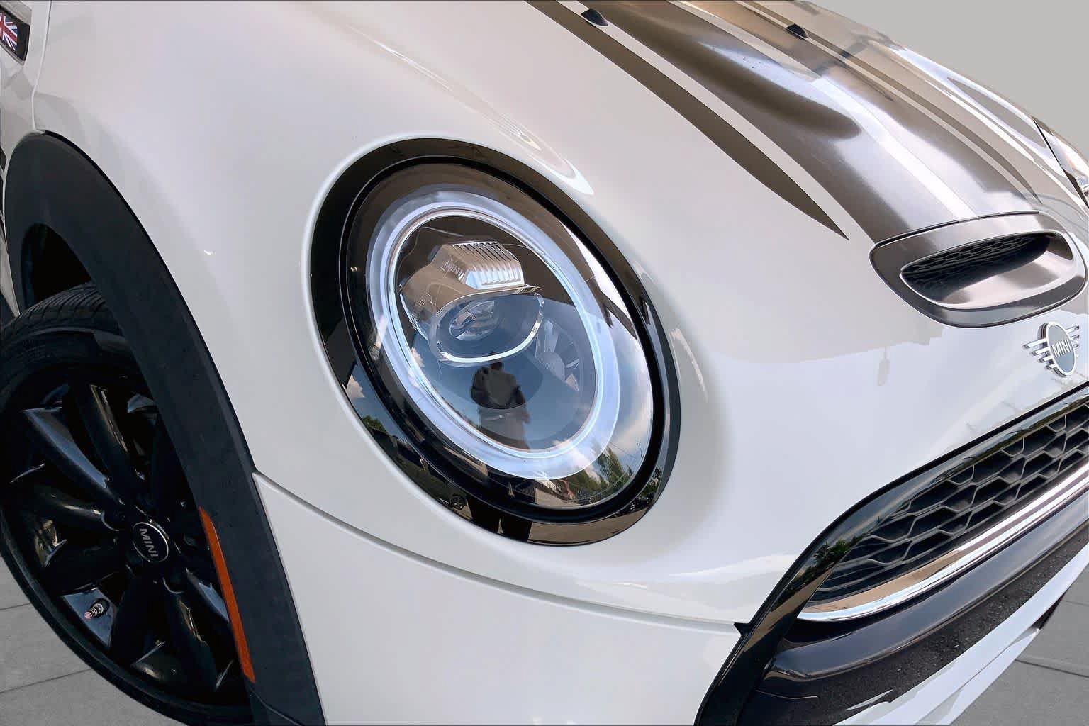 Used 2019 MINI Cooper S w/ Signature Upholstery Package FWD image 27