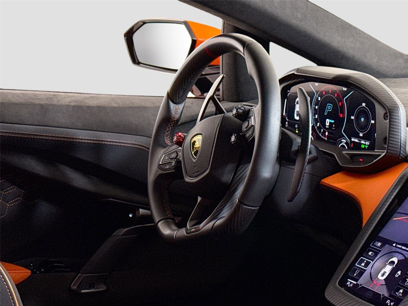 Used 2024 Lamborghini Revuelto image 30