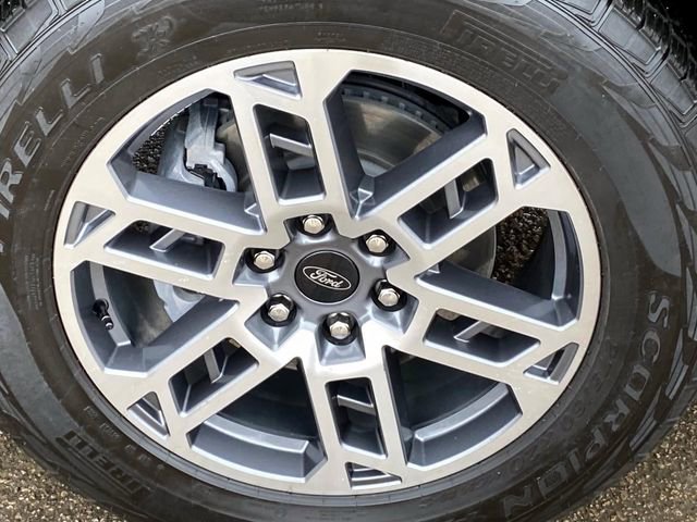 Used 2025 Ford Expedition Active image 28