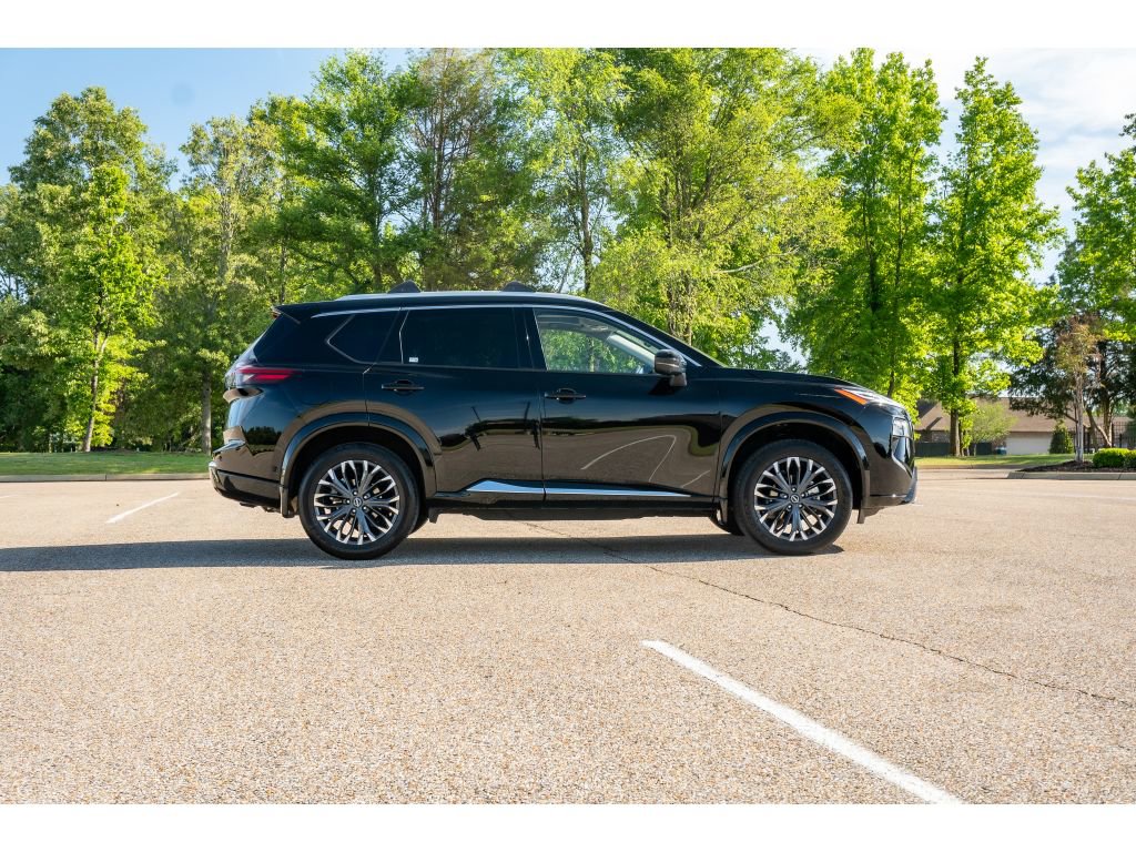 Used 2026 Nissan Rogue Platinum w/ Platinum Premium Package AWD/4WD image 4
