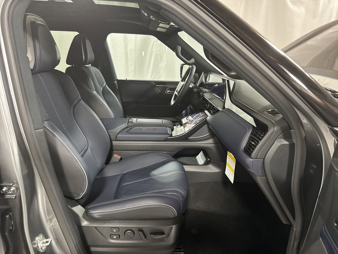 New 2026 INFINITI QX80 Sport w/ Sport Exterior Package image 33