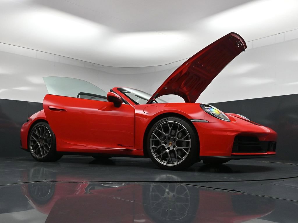 Certified 2025 Porsche 911 Carrera RWD image 34