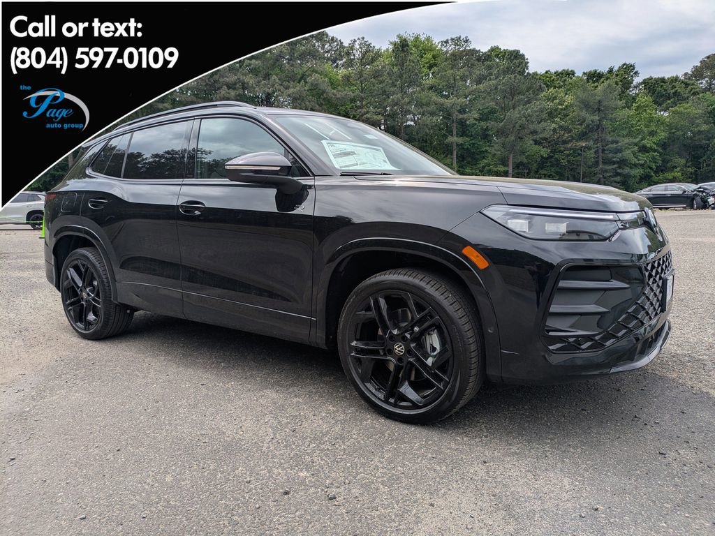 New 2026 Volkswagen Tiguan SE R-Line AWD/4WD image 1