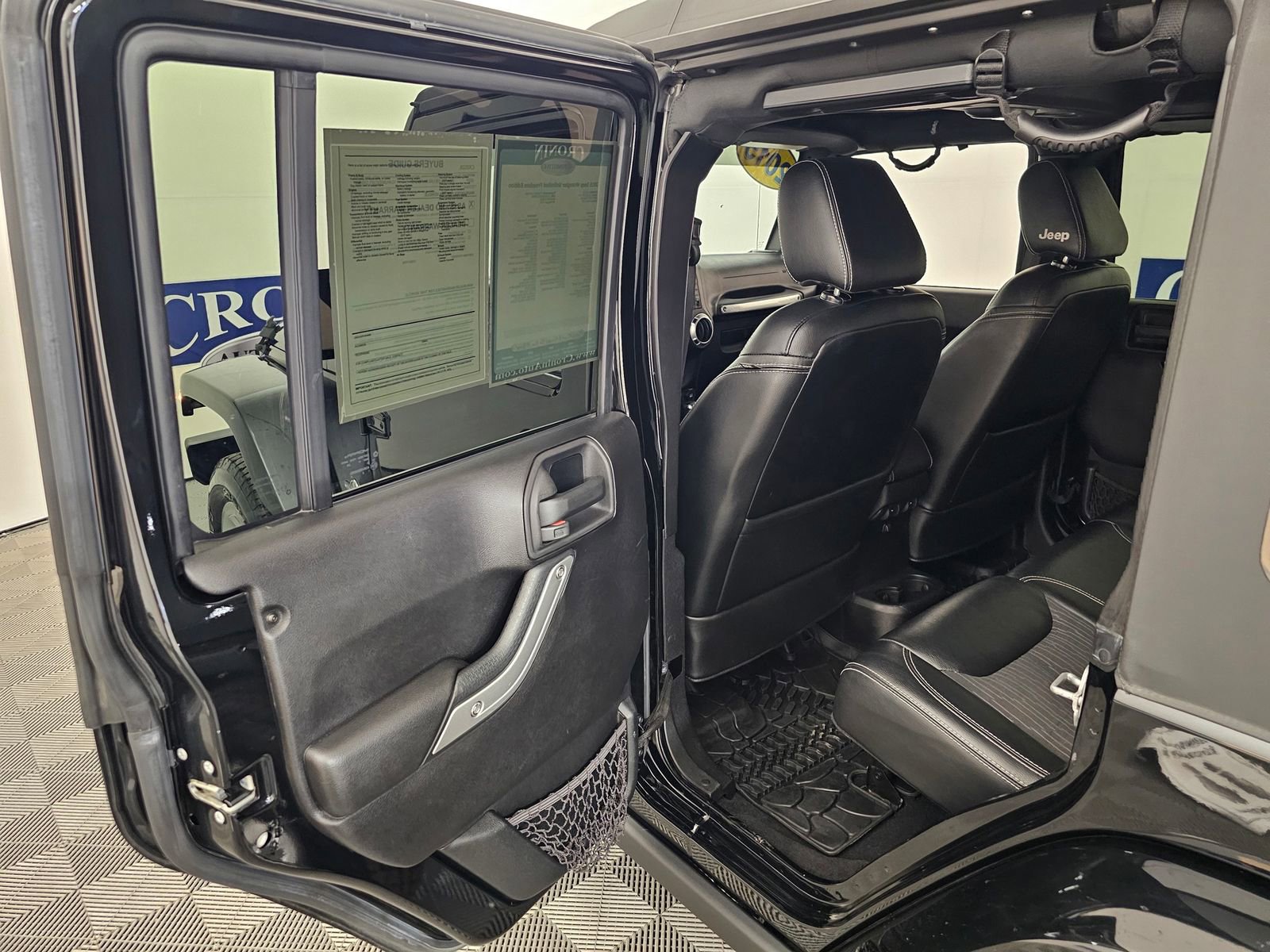 Used 2015 Jeep Wrangler Unlimited Sport image 31