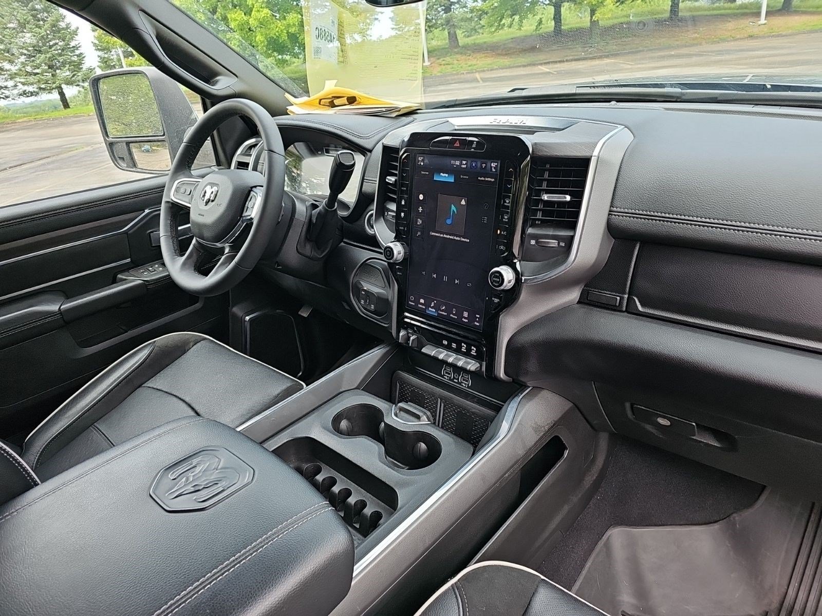 Used 2025 RAM 2500 Laramie AWD/4WD image 13