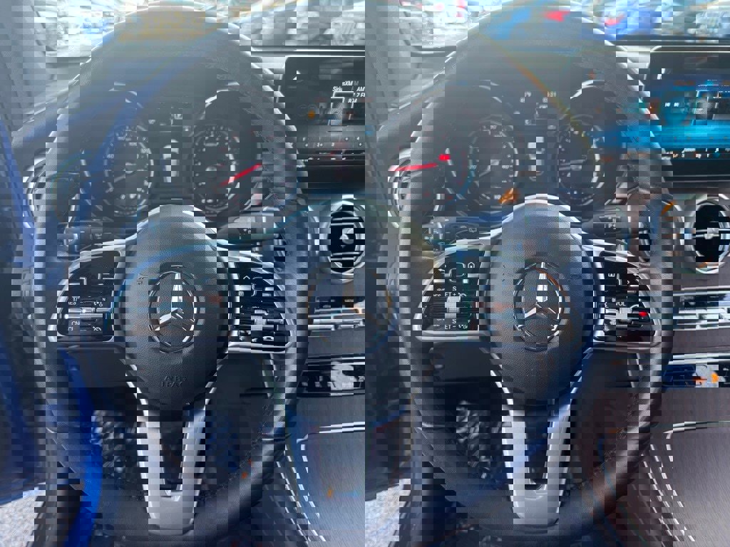 Used 2022 Mercedes-Benz GLC 300 4MATIC image 18