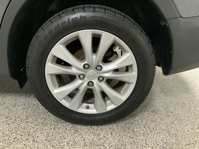 Used 2015 Toyota RAV4 Limited w/ Technology Package AWD/4WD image 13
