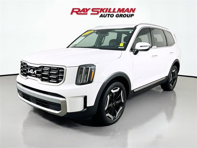 Used 2023 Kia Telluride S image 3