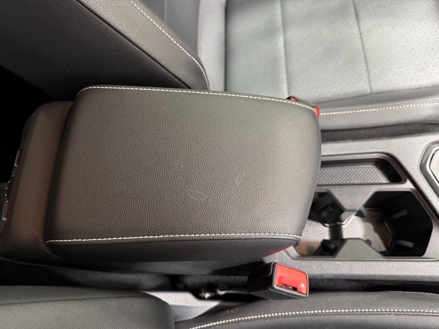 Used 2021 Volkswagen Tiguan SE image 31