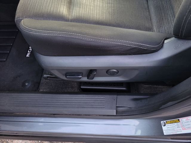 Used 2023 Nissan Rogue SV image 15