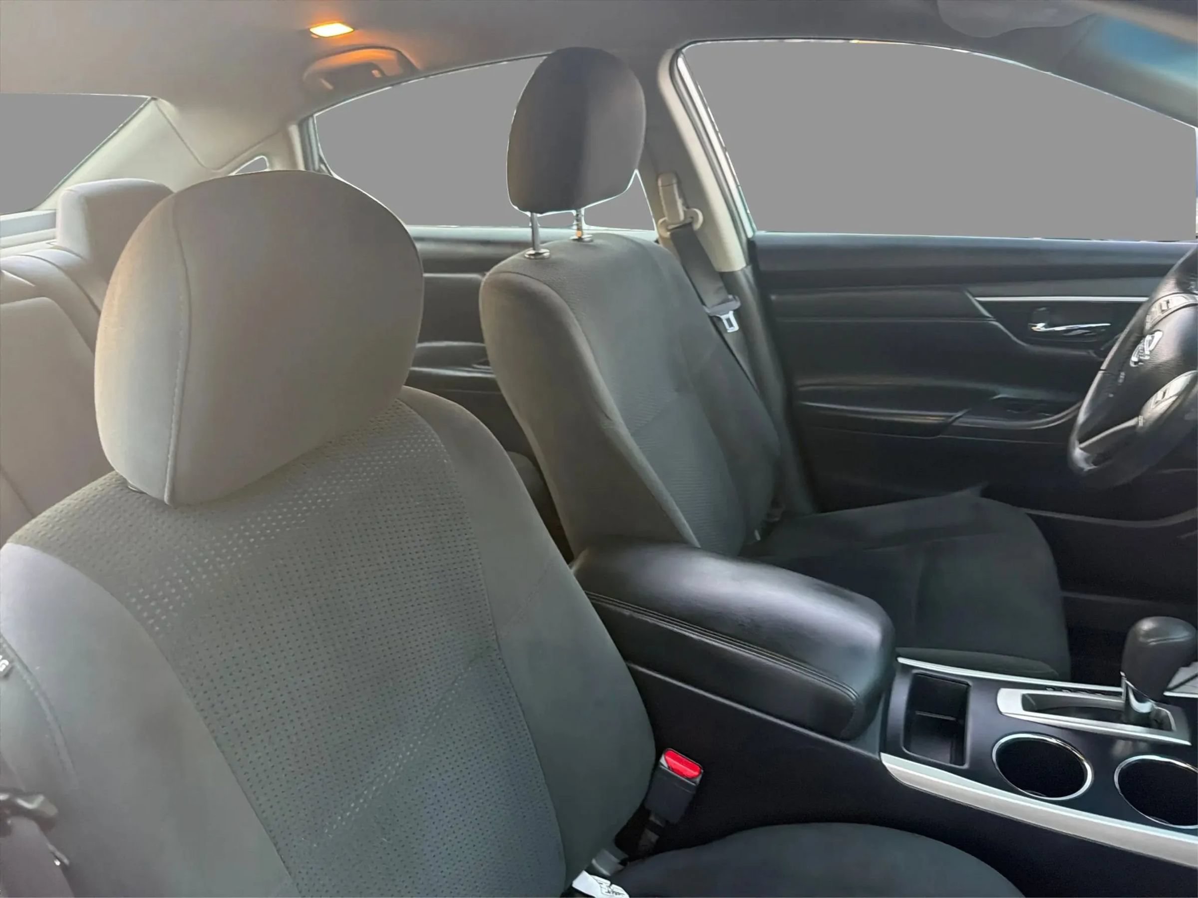Used 2015 Nissan Altima 2.5 SV FWD image 26