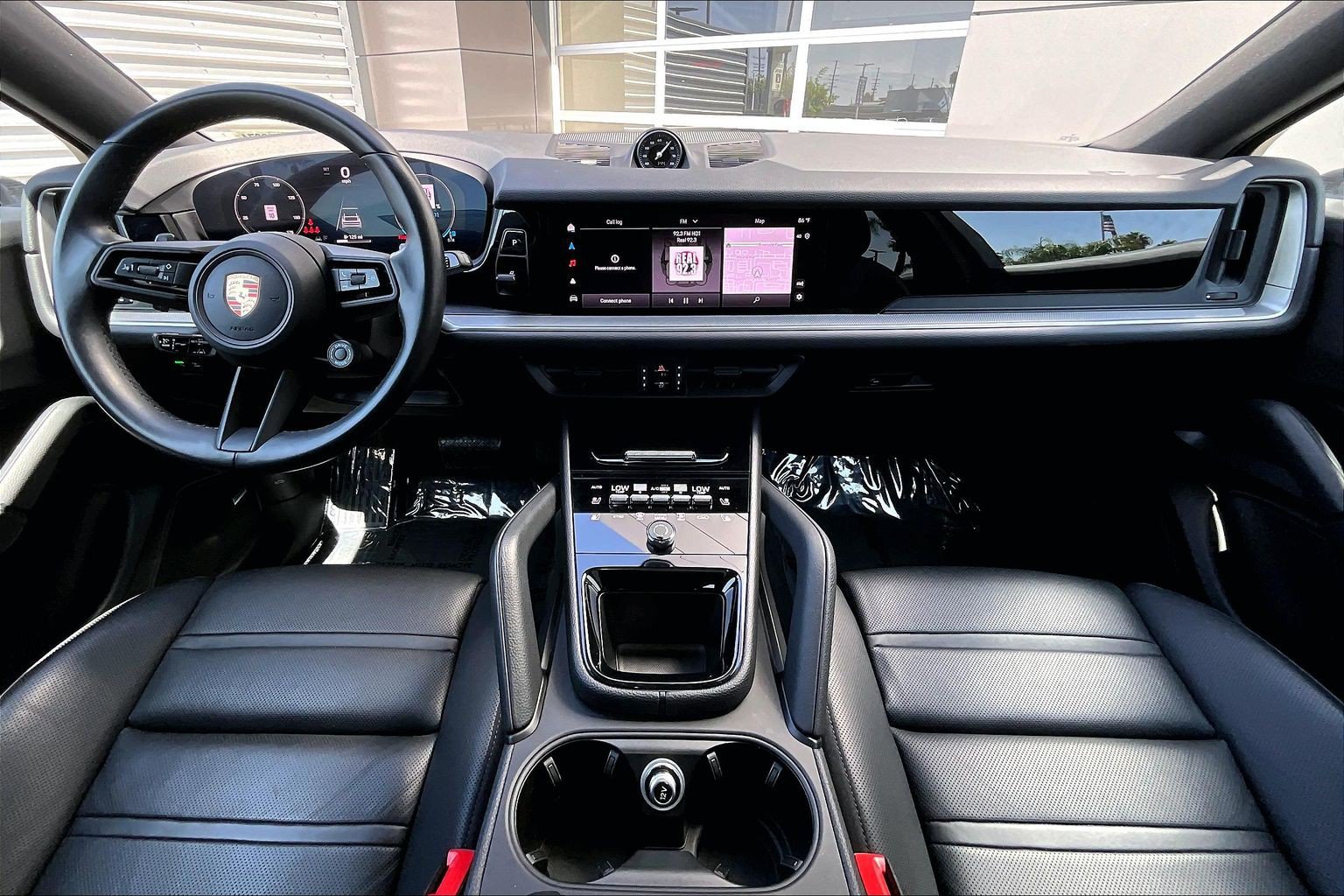 Used 2024 Porsche Cayenne Coupe AWD/4WD image 15