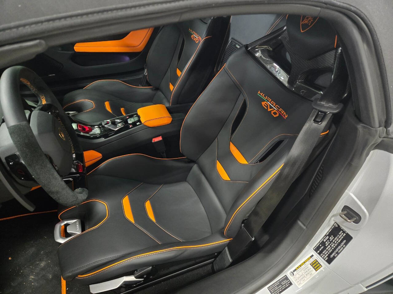 Used 2024 Lamborghini Huracan EVO image 27