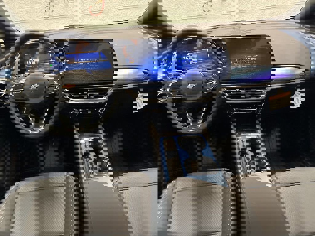 New 2026 Chevrolet Equinox EV LT image 10