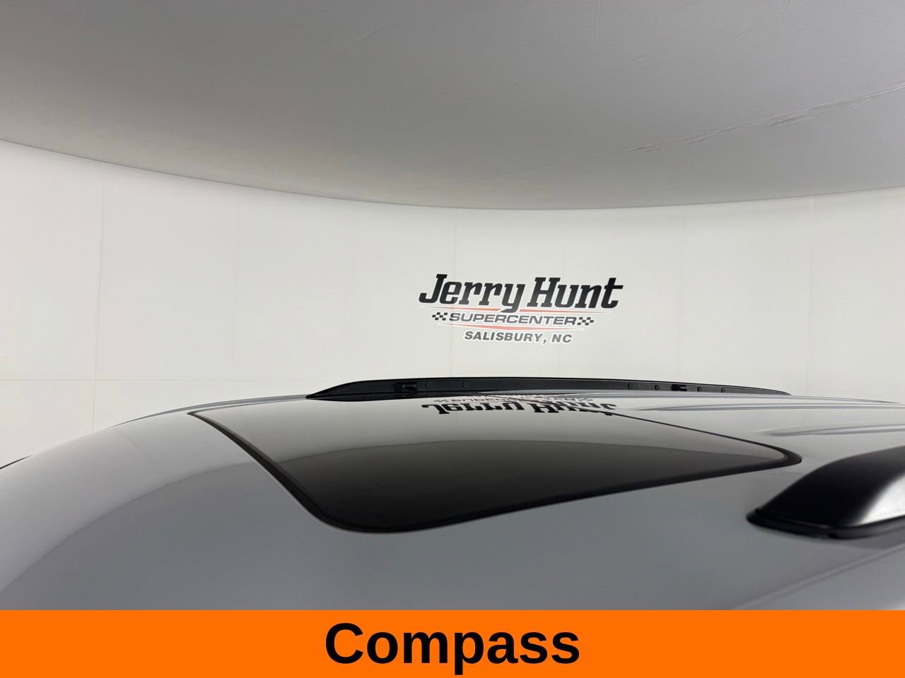 Used 2023 Jeep Grand Cherokee Laredo X image 13