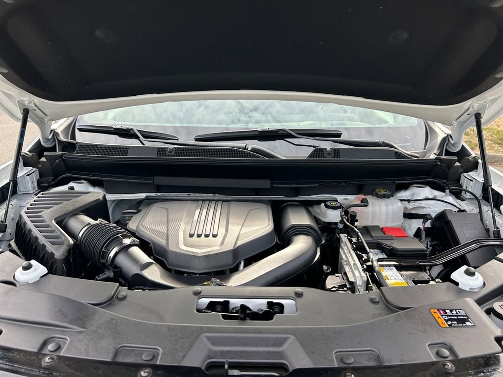 Used 2024 Chevrolet Traverse RS image 29