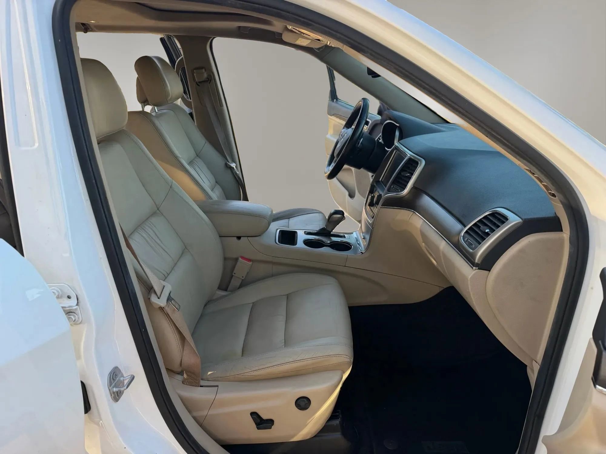 Used 2016 Jeep Grand Cherokee Limited image 14