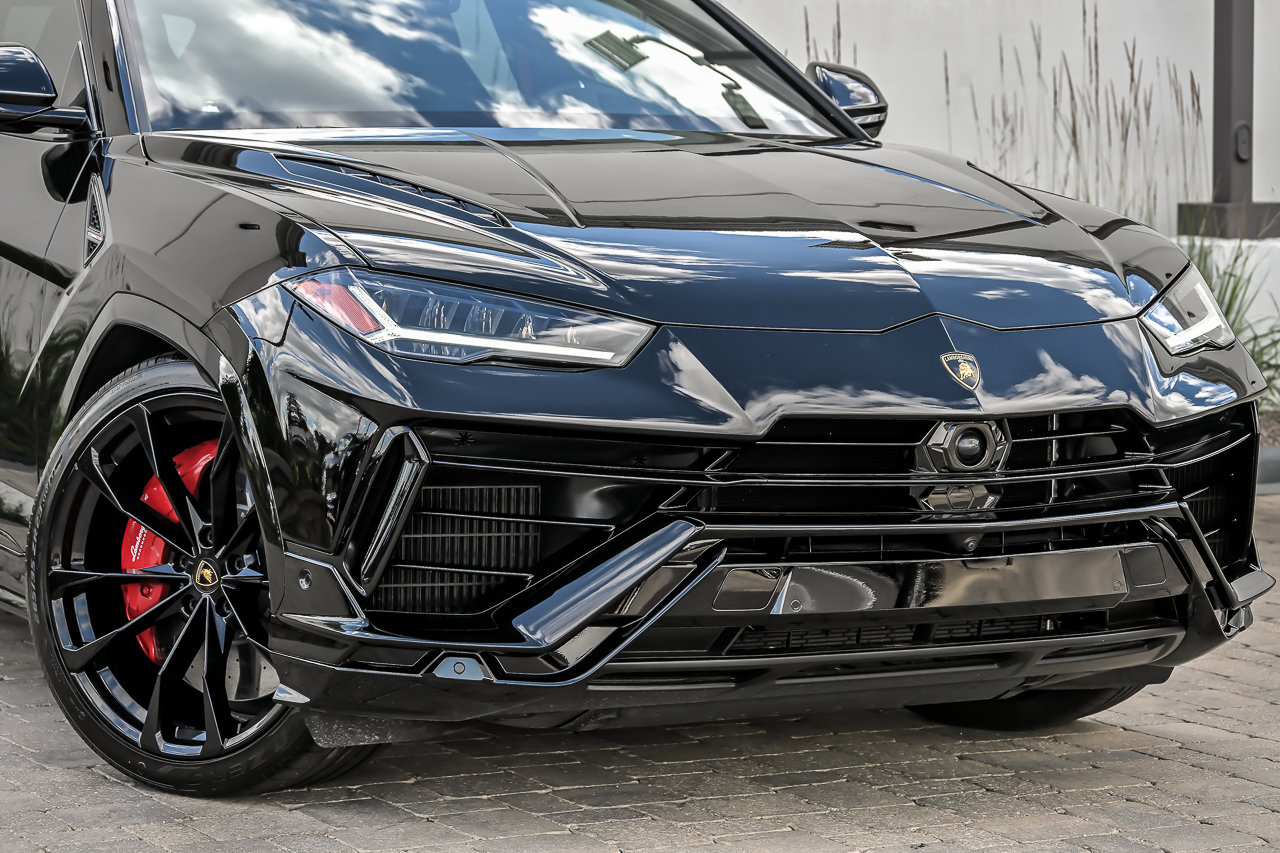 Used 2024 Lamborghini Urus S AWD/4WD image 2
