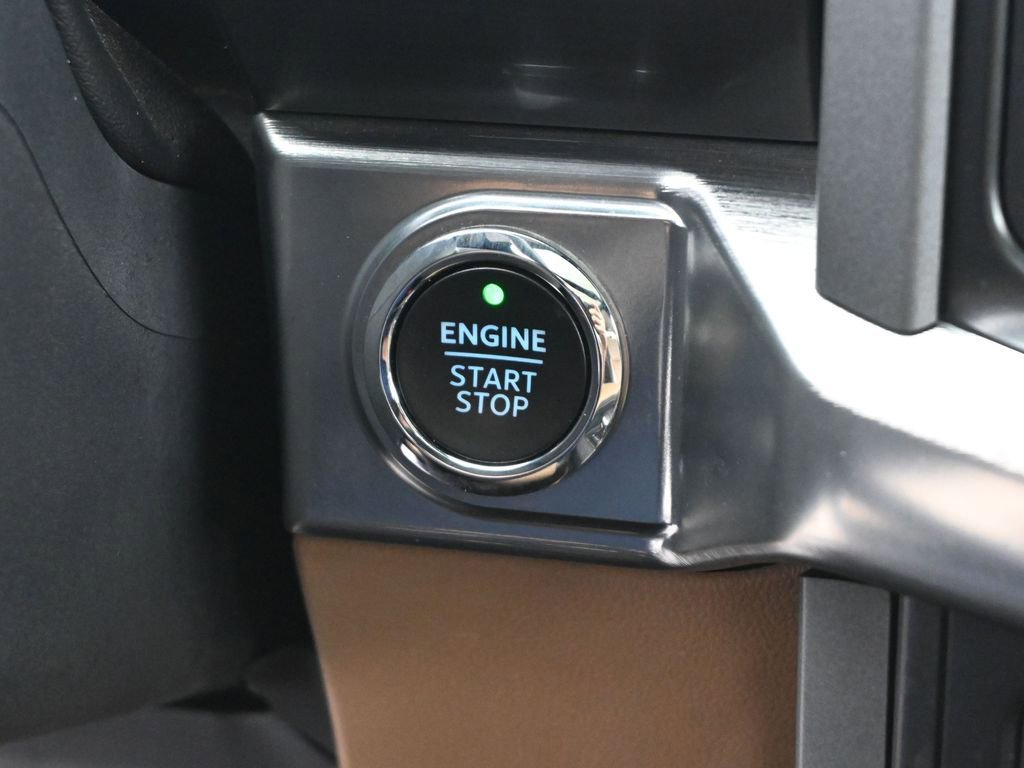 Used 2021 Ford F150 Lariat w/ Equipment Group 502A High image 13