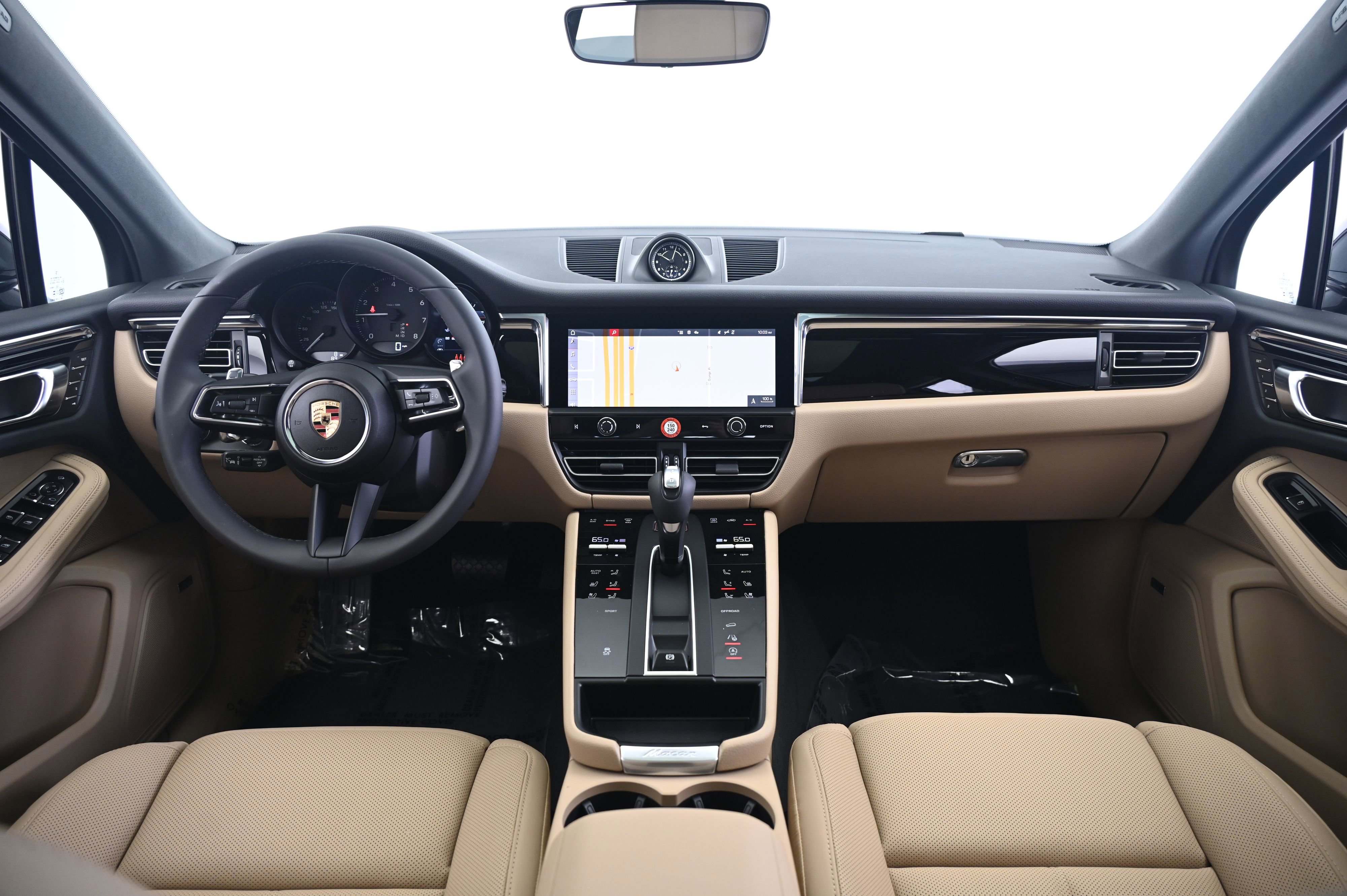 Certified 2025 Porsche Macan image 31