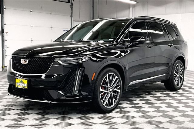 Used 2023 Cadillac XT6 Sport w/ Technology Package AWD/4WD image 12