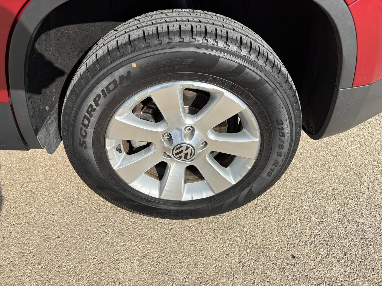 Used 2010 Volkswagen Tiguan S FWD image 6