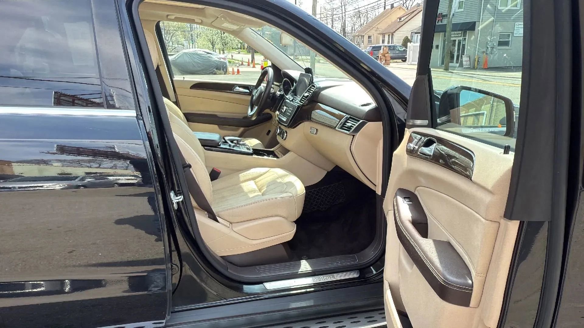 Used 2017 Mercedes-Benz GLE 350 4MATIC image 24