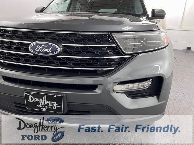 Used 2023 Ford Explorer XLT w/ Equipment Group 202A image 11