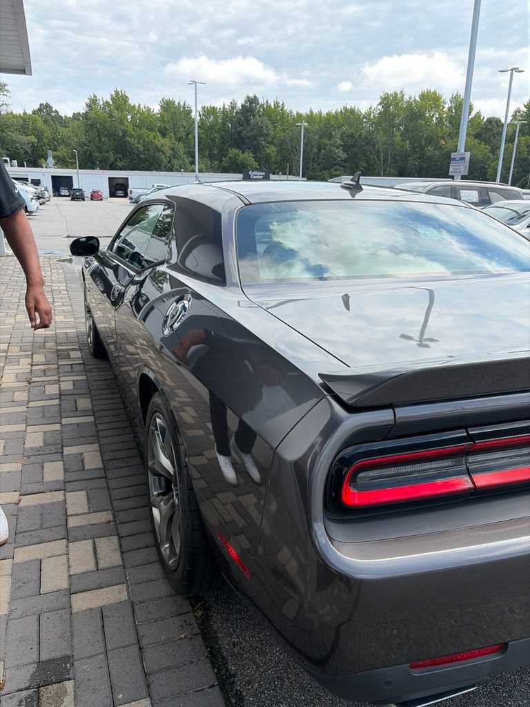 Used 2016 Dodge Challenger R/T w/ Sound Group RWD image 8