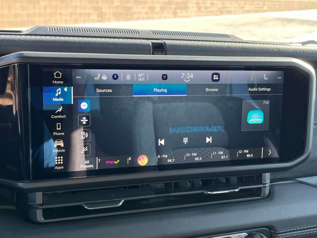 Used 2025 Jeep Wrangler Unlimited Rubicon 4xe w/ Convenience Group AWD/4WD image 23