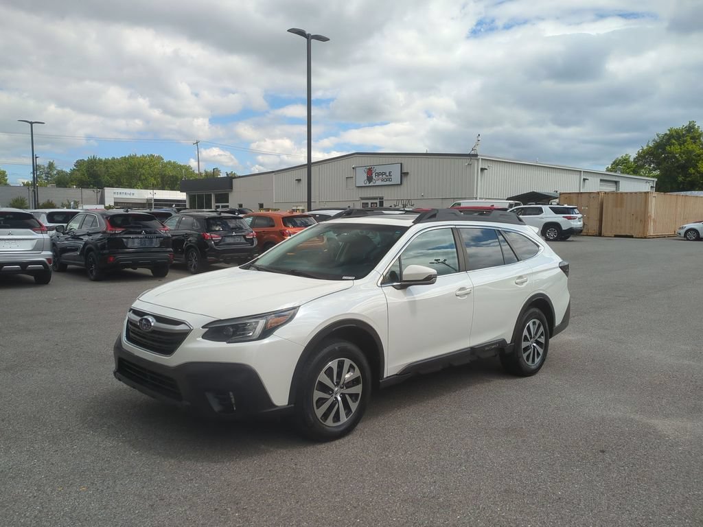 Used 2022 Subaru Outback Premium AWD/4WD image 1