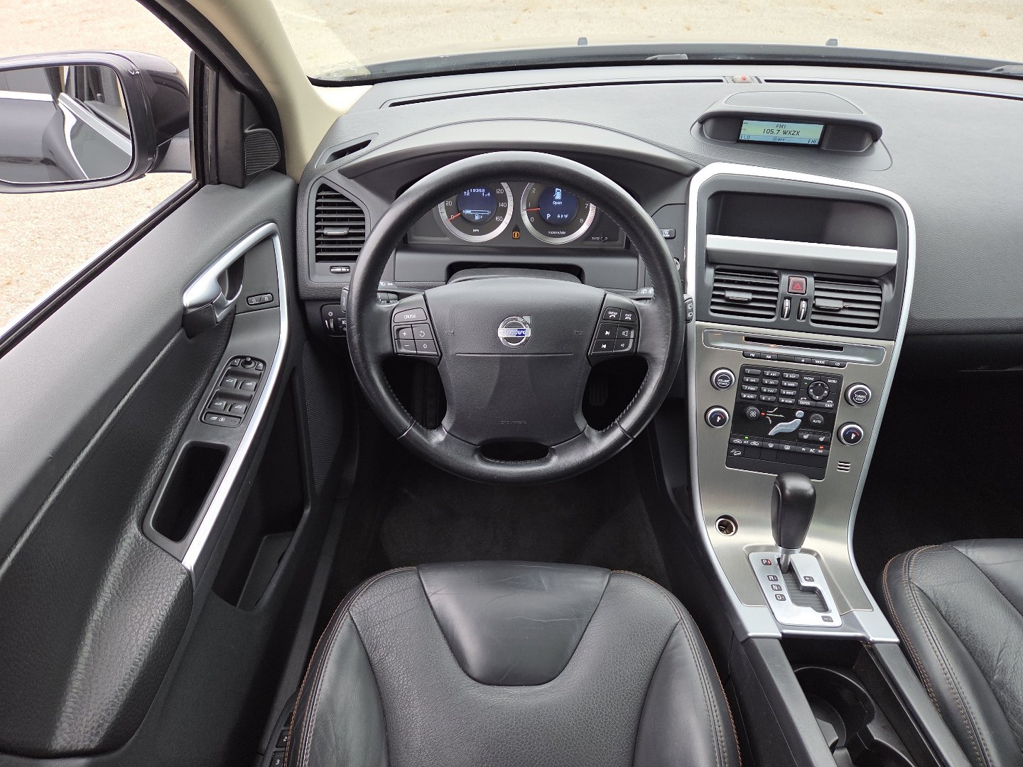 Used 2010 Volvo XC60 T6 AWD/4WD image 21
