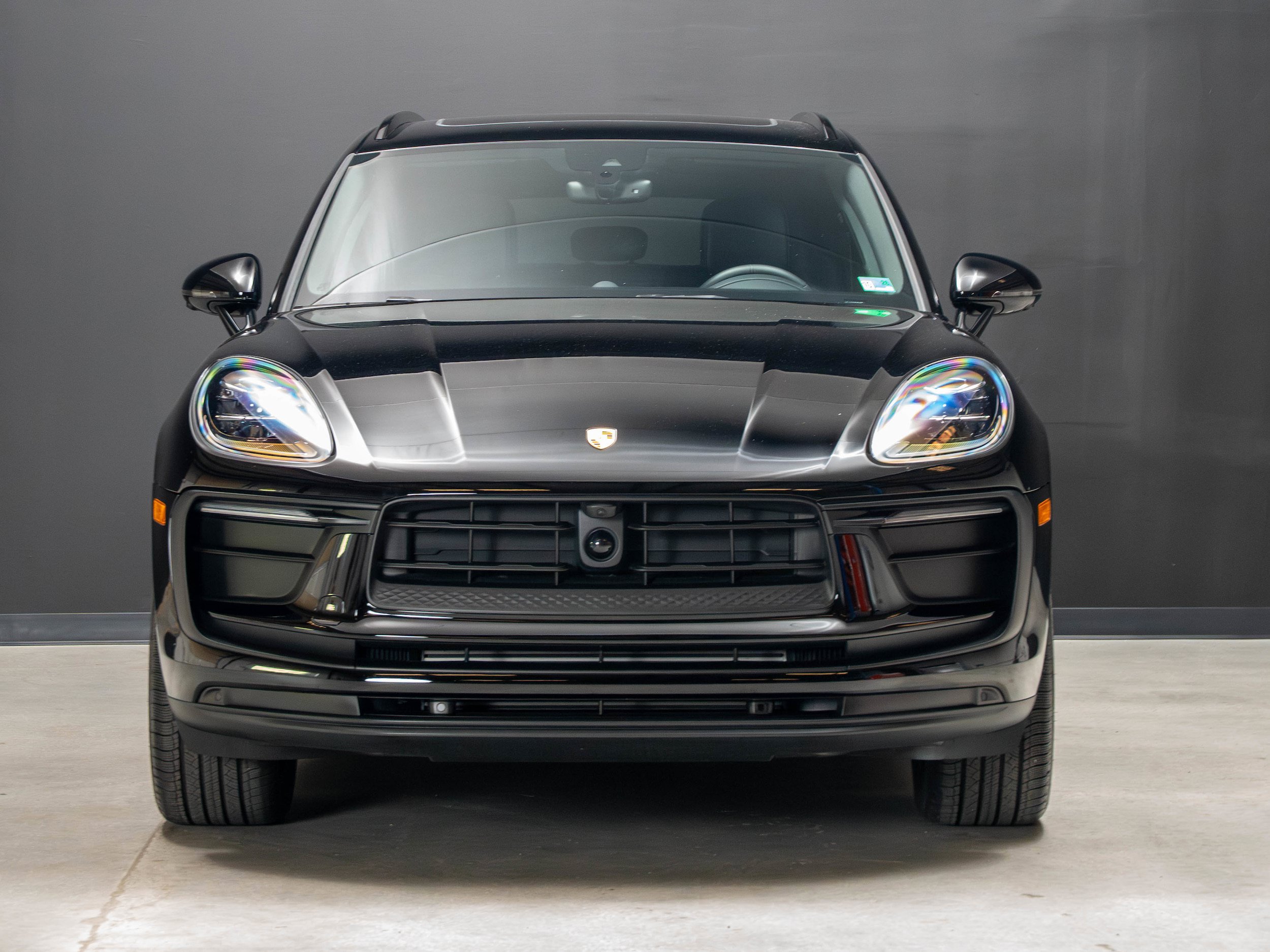 Certified 2026 Porsche Macan AWD/4WD image 10