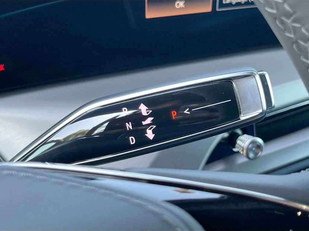 New 2026 Cadillac Vistiq Premium Luxury w/ LPO, Floor Liner Package image 17