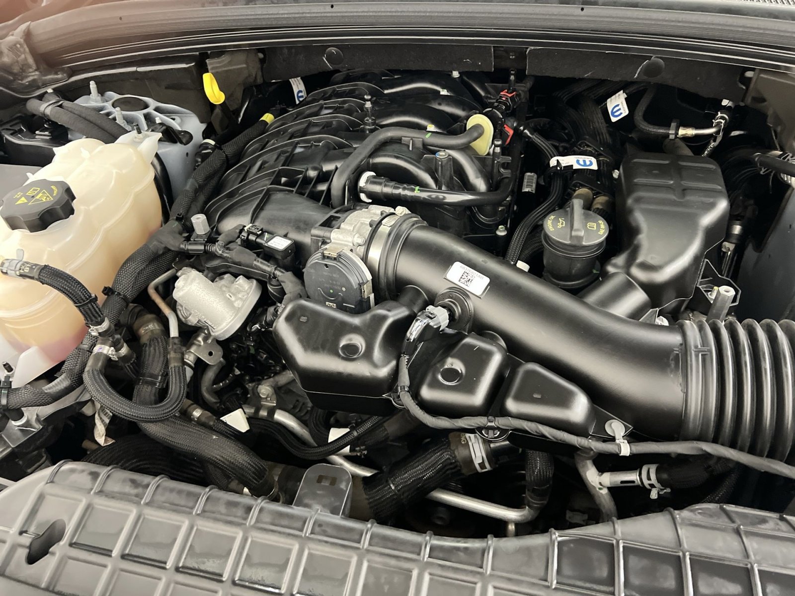 Used 2024 Jeep Grand Cherokee L Laredo image 27