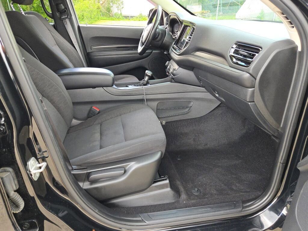 Used 2022 Dodge Durango SXT AWD/4WD image 6