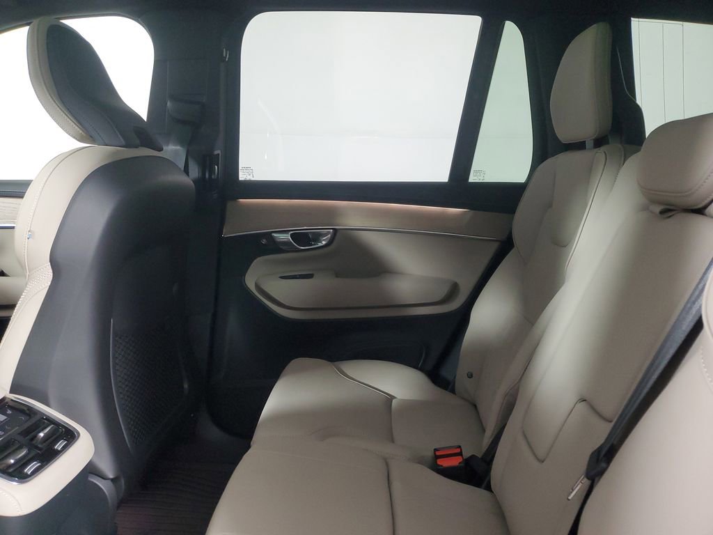 Certified 2026 Volvo XC90 B6 Plus w/ Protection Package Premier image 14