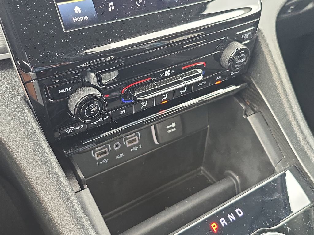 Used 2023 Jeep Grand Cherokee Laredo X image 26