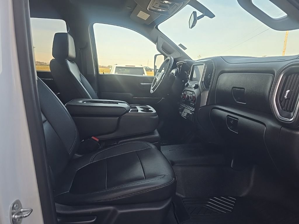 Used 2022 Chevrolet Silverado 2500 LT w/ Convenience Package image 26