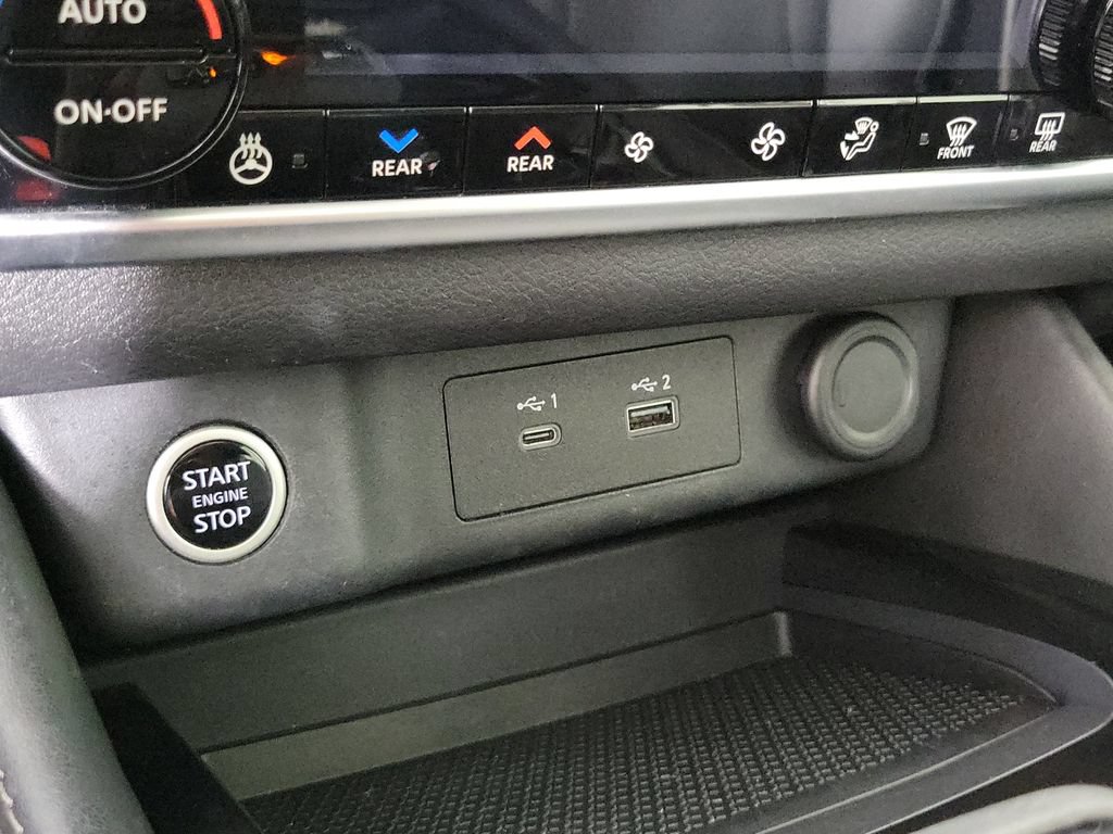 Used 2023 Nissan Rogue SL w/ SL Premium Package FWD image 31