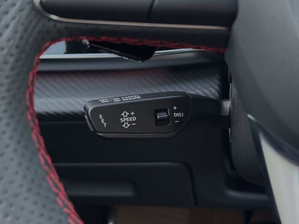 New 2025 Audi RS Q8 performance image 40