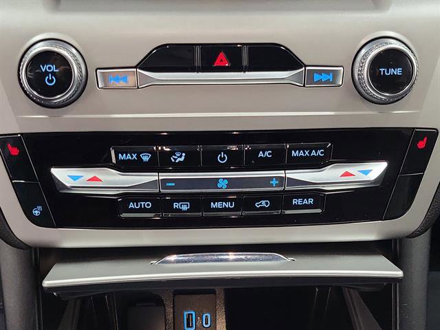 Used 2023 Ford Explorer XLT w/ Equipment Group 202A image 29