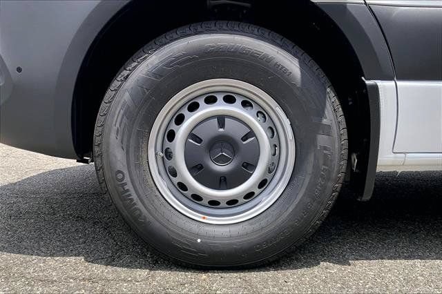 New 2026 Mercedes-Benz Sprinter 2500 image 28