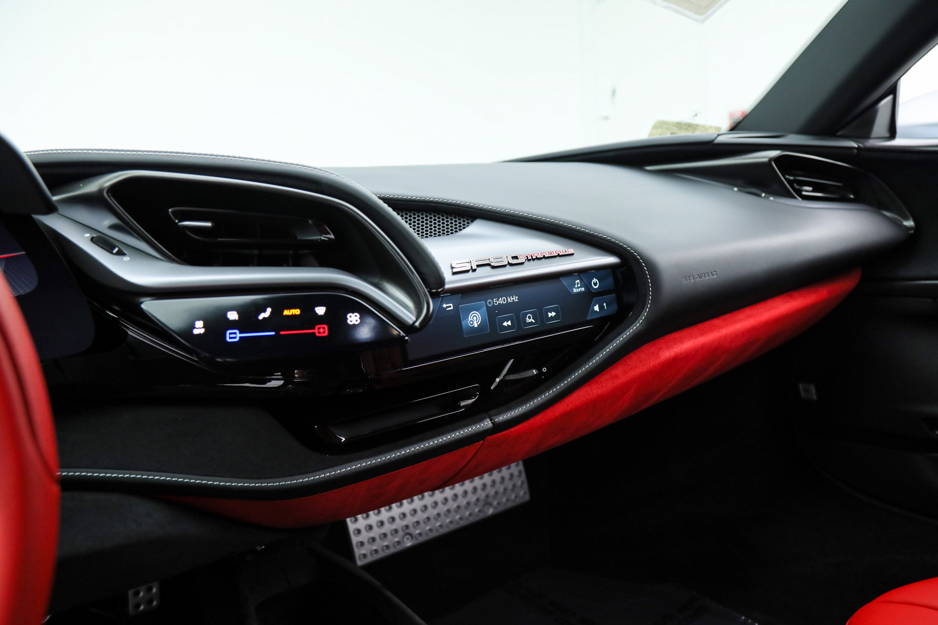 Certified 2022 Ferrari SF90 Stradale image 32