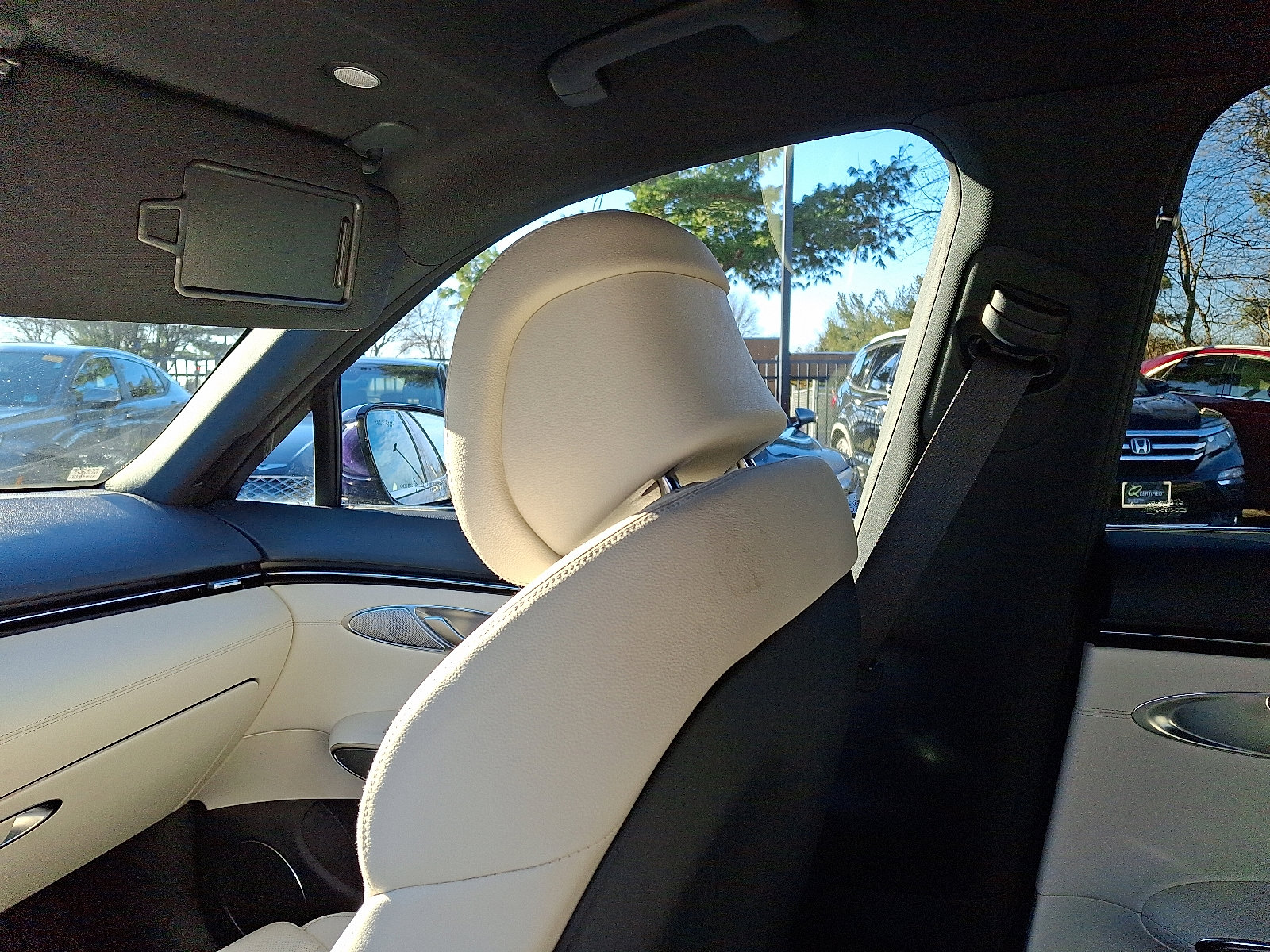 Certified 2025 Genesis Electrified GV70 image 17